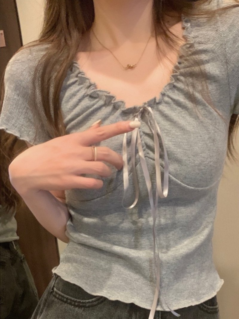 DIAVEL｜胸元リボンギャザー入りカットトップス | Rakuten Fashion