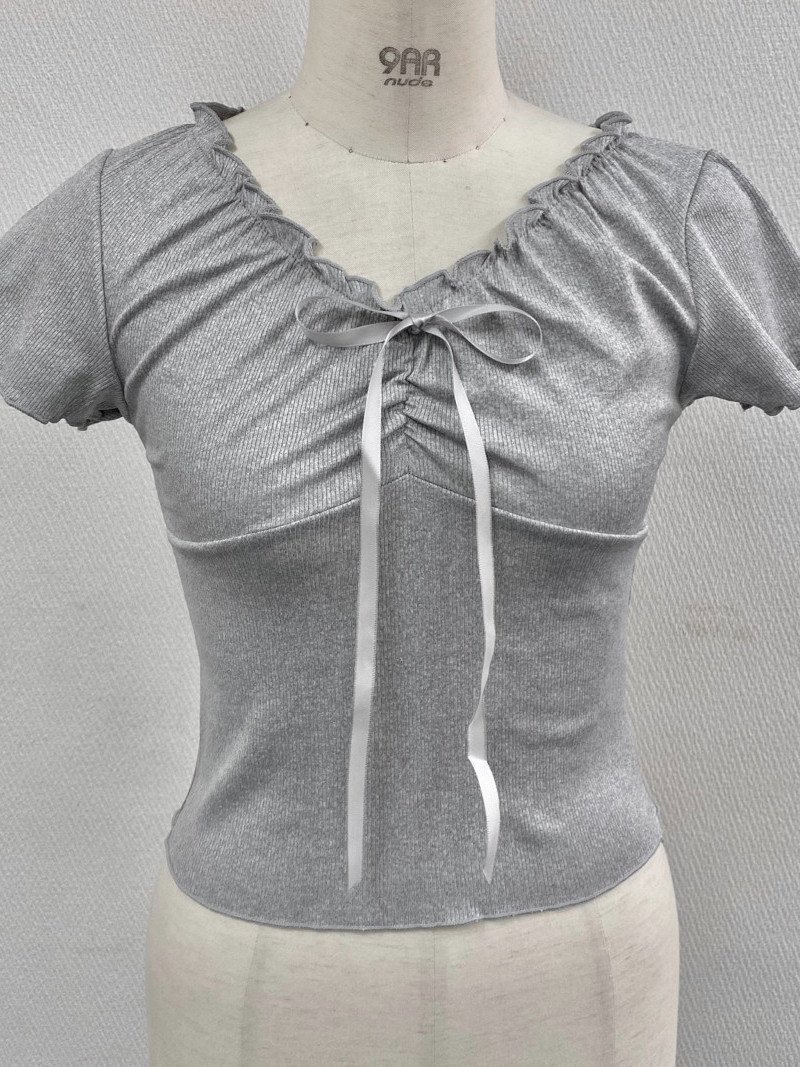 DIAVEL｜胸元リボンギャザー入りカットトップス | Rakuten Fashion