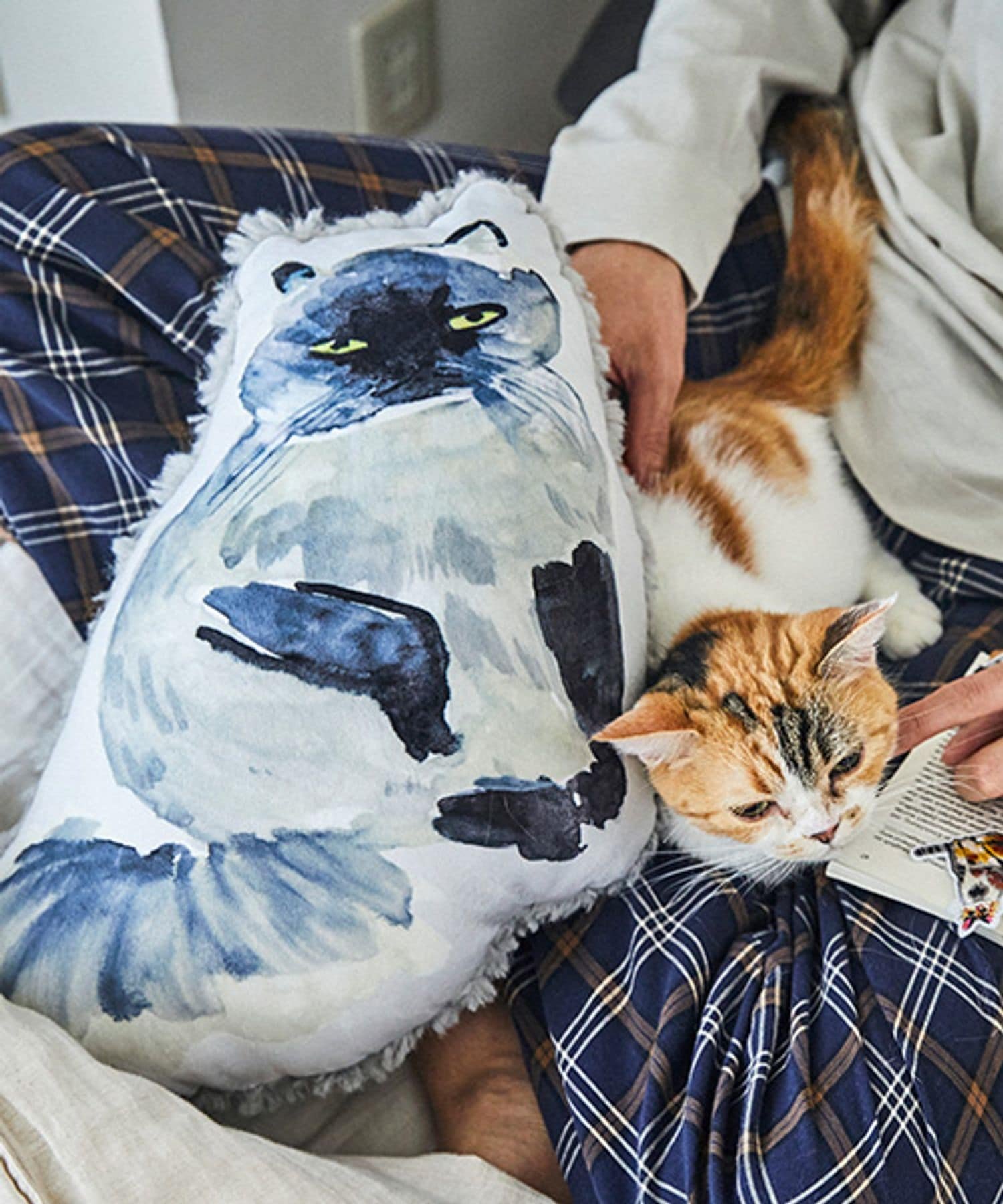 studio CLIP｜シルエットもちもこクッション[うちの猫博] | Rakuten