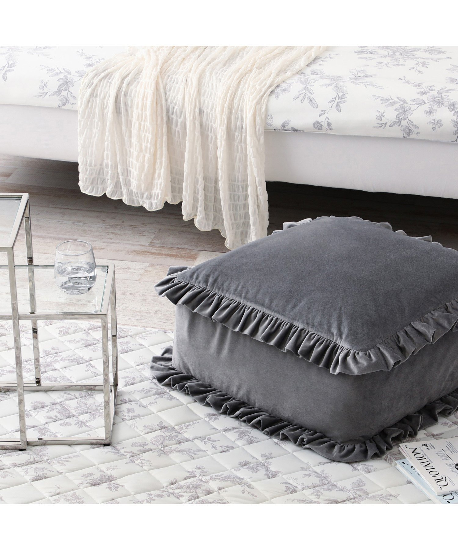 Francfranc｜【オンラインショップ限定】クッションになるふとん収納