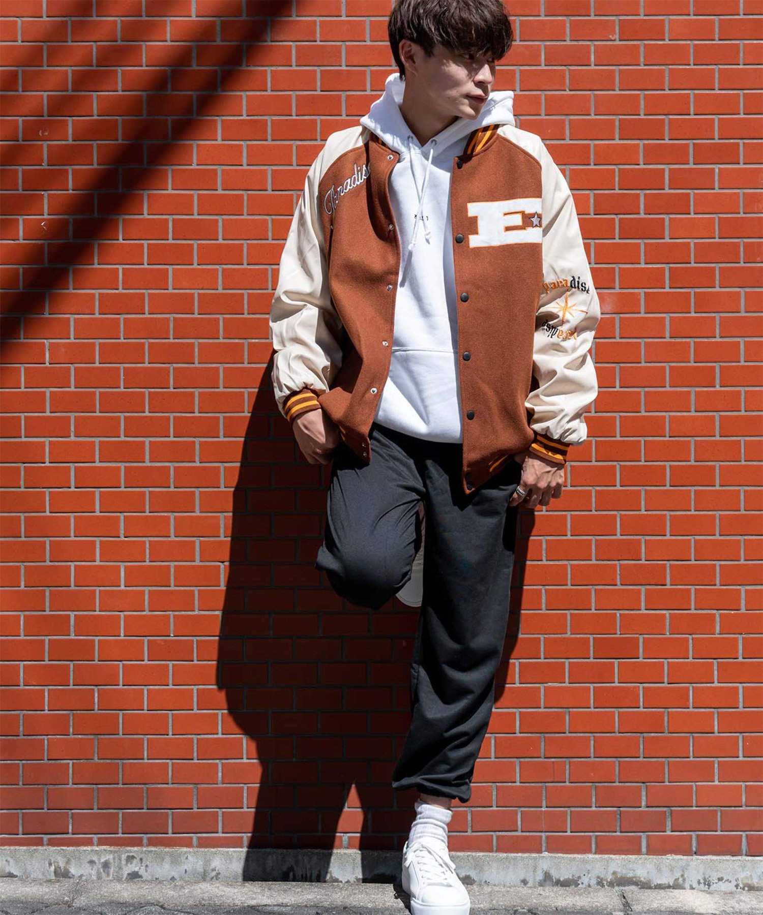 DEVICE｜ブラウンベース ビッグロゴ スタジャン アウター ブルゾン