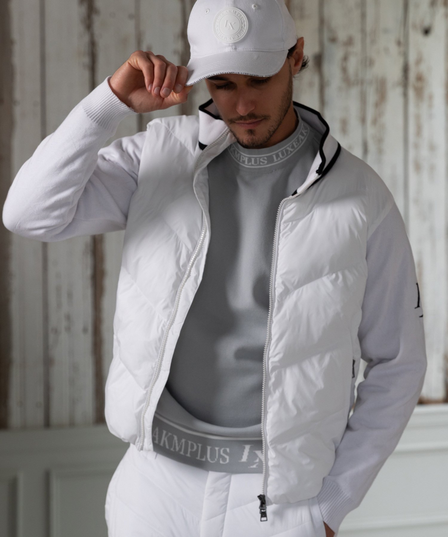 SHIFFON｜LUXEAKMPLUS ゴルフ スリーブニットパデッドスタンド