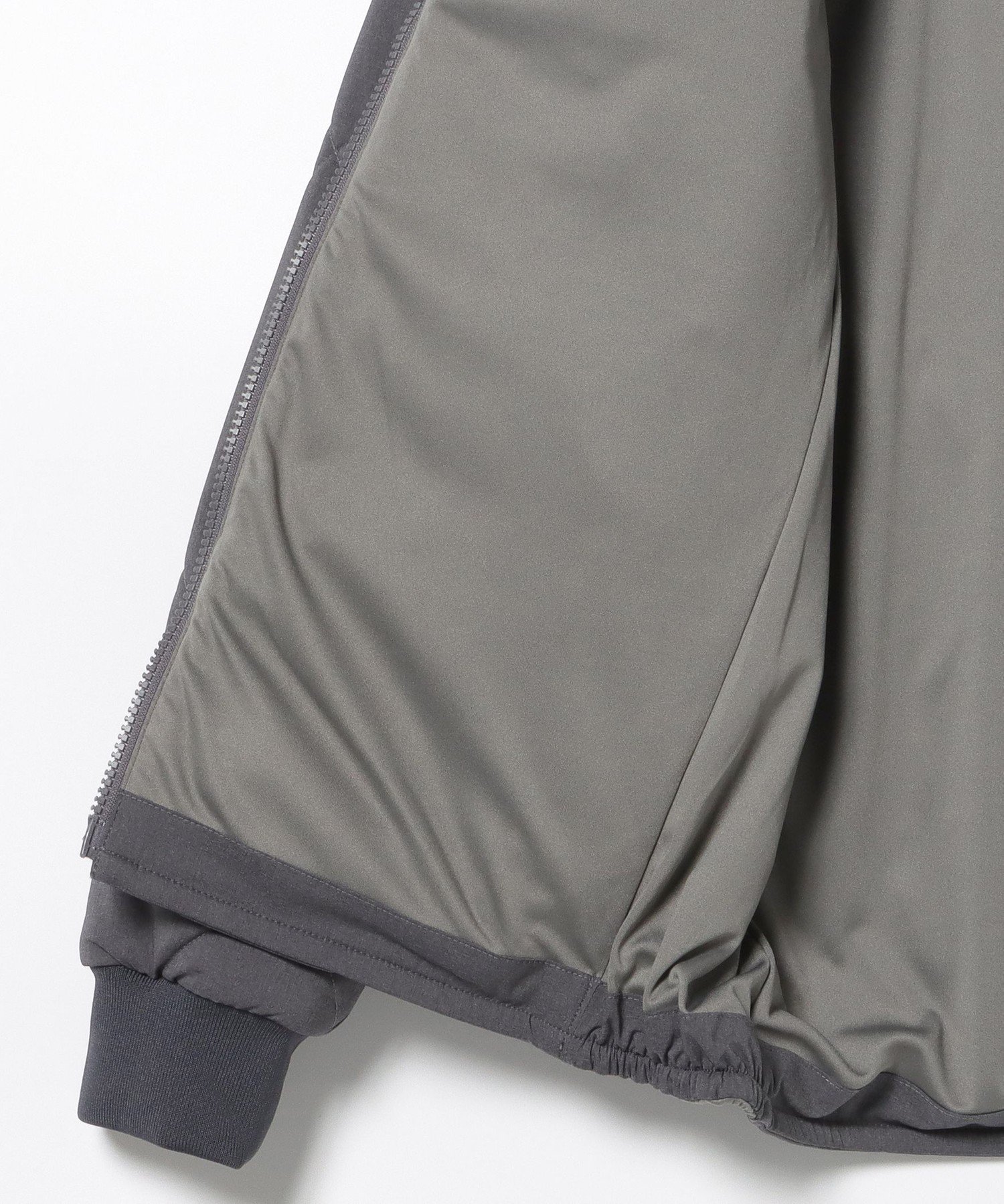 BEAMS OUTLET｜ORANGE LABEL / 格子キルト 切り替えジップブルゾン