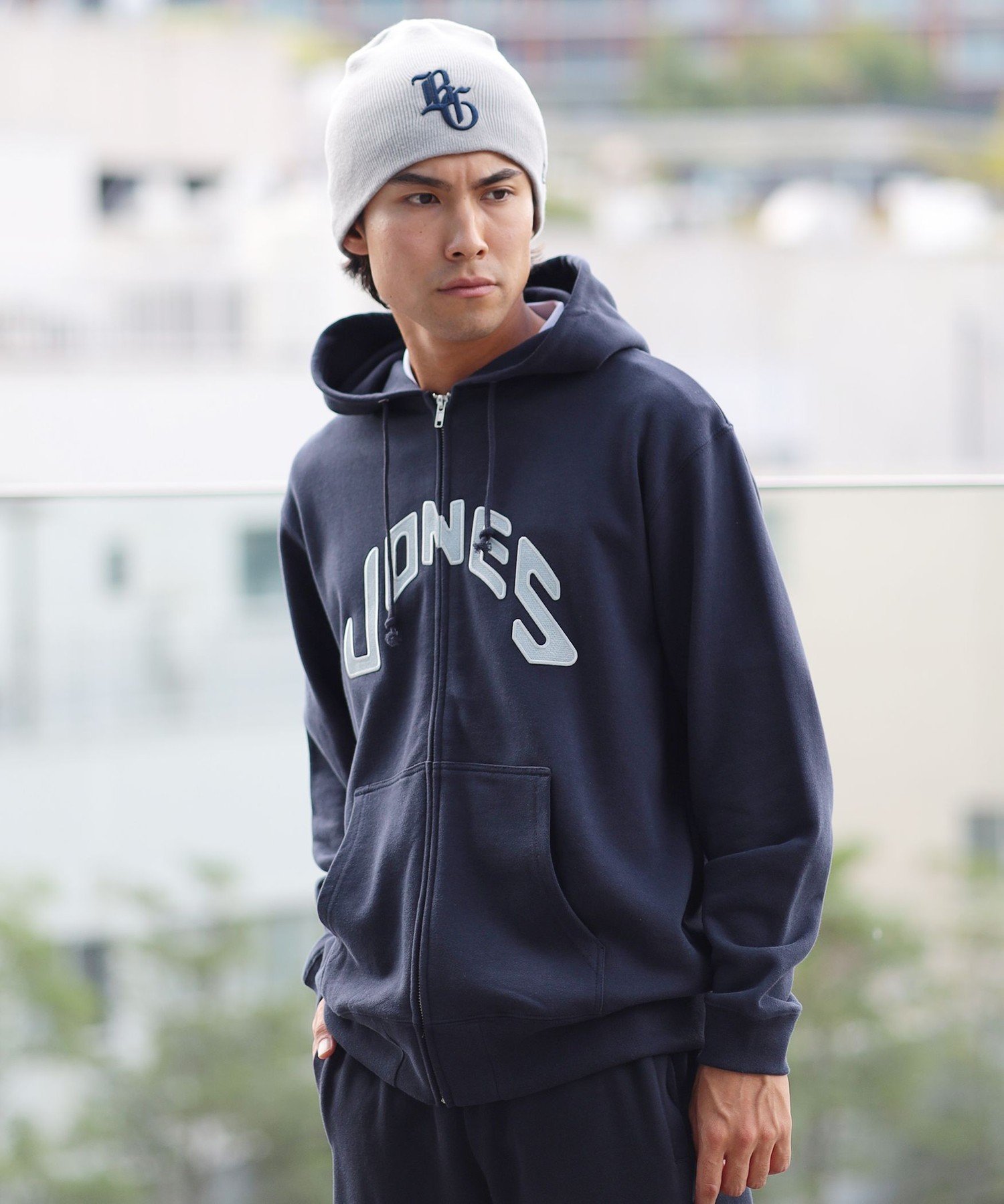 BEAMS GOLF｜【別注】JONES / フロント刺繍 フルジップフーディー