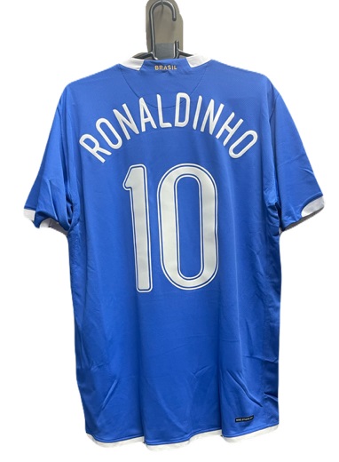 楽天市場】10番 ロナウジーニョ ナイキ 2006-07 nike-103890-493