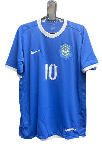 楽天市場】10番 ロナウジーニョ ナイキ 2006-07 nike-103890-493