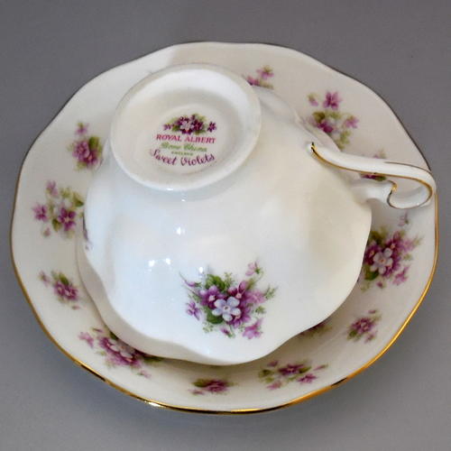 楽天市場】ロイヤルアルバート Royal Albert ヴィンテェージ 1966年