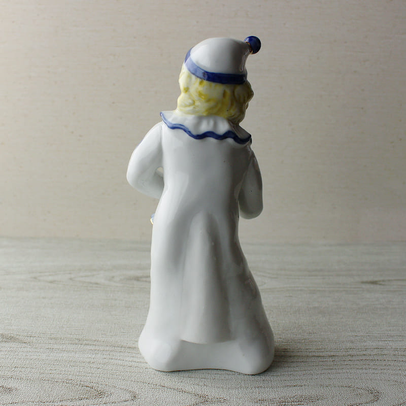 楽天市場】【アウトレット】陶磁器人形「ピエロ」 [ 高さ17.5cm