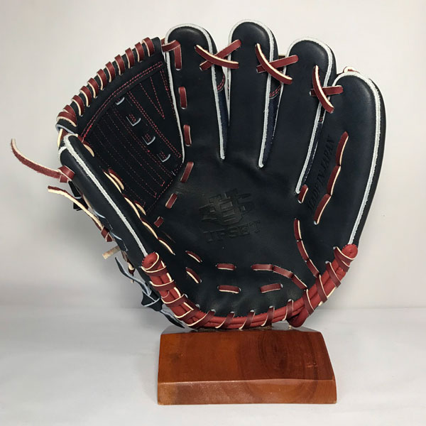 未使用品】アップセット限定品 軟式 投手用 ネイビー×ワイン 背面