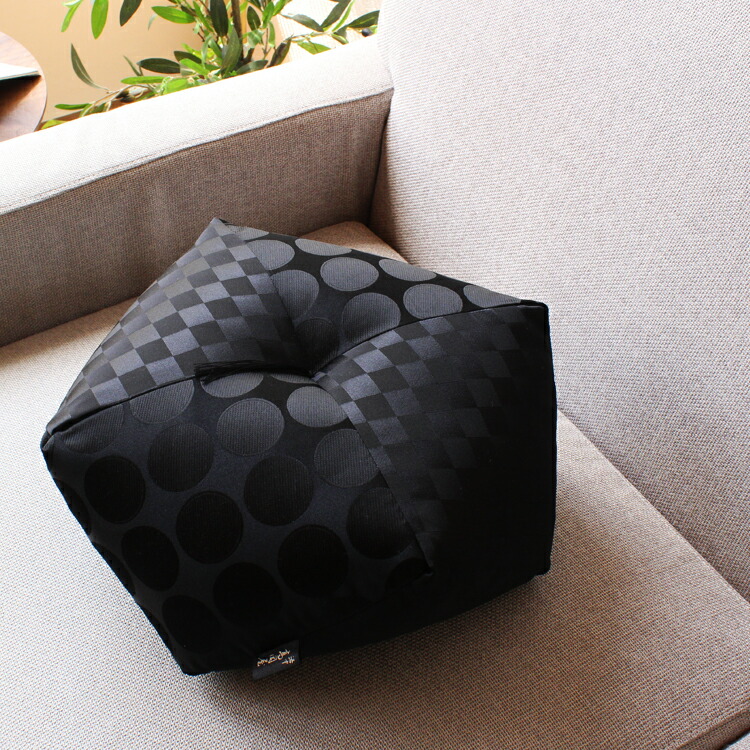 楽天市場】【くつろぎ時間に】おじゃみ座布団 ブラックサテン 洛中高岡