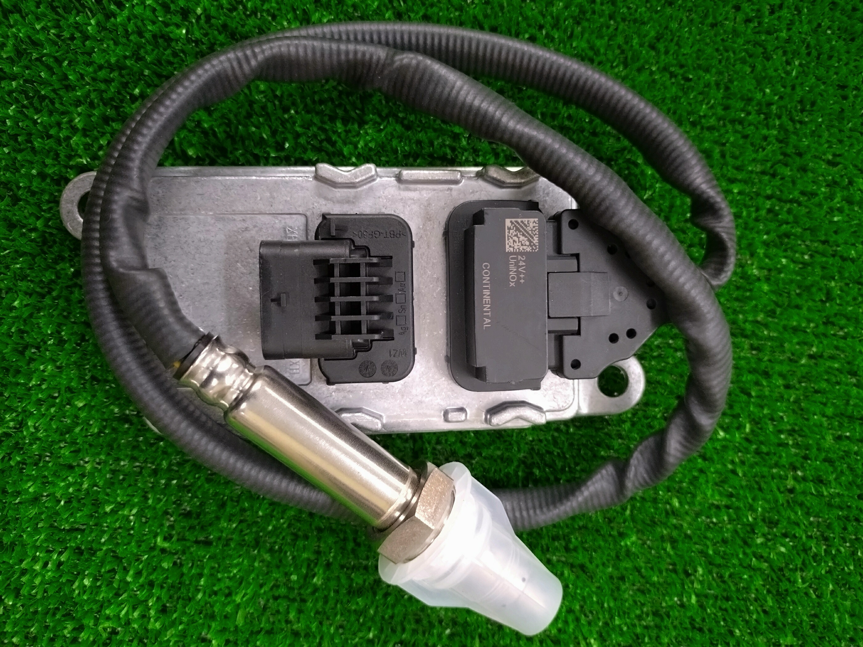 楽天市場】NOxセンサー ギガ ISUZU 優良新品 純正品番／8-97556-630-0