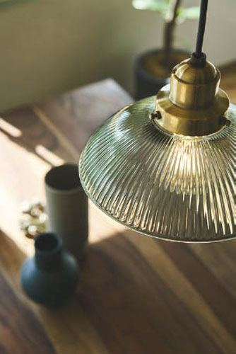 楽天市場】ペンダントライト ガラス リブ入 しんちゅう コイズミ 引掛