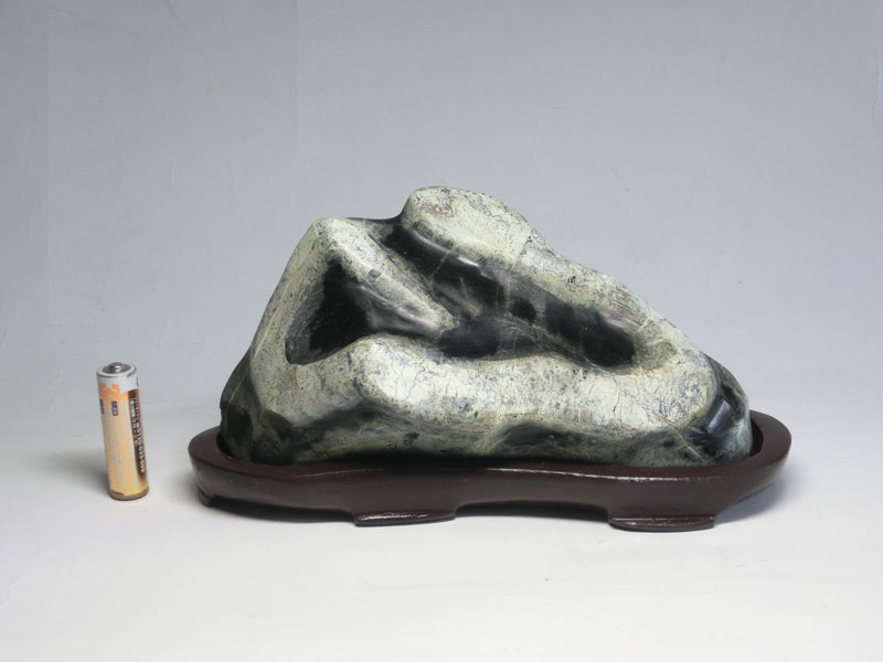 楽天市場】白蛇石 (日本産) A＜ 縁起物 開運グッズ 幸運の置物