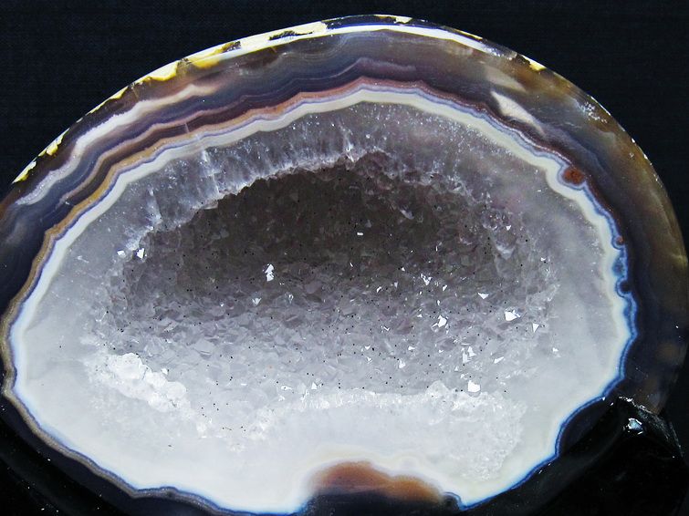 楽天市場】1.5Kg トレジャーメノウ アゲート 財宝メノウ 聚宝盆瑪瑙