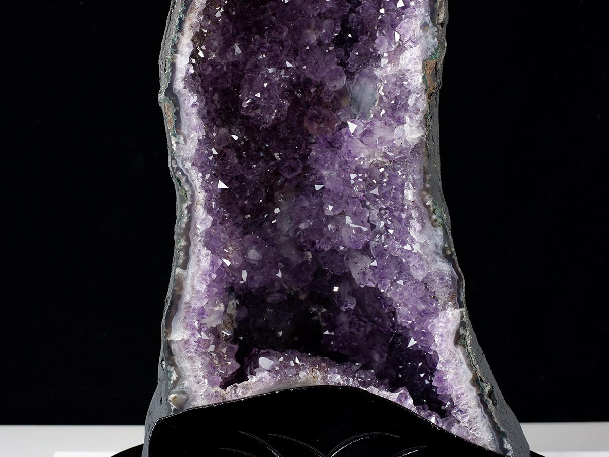 楽天市場】15.8Kg アメジストドーム ブラジル産 台座付属 天然石 原石
