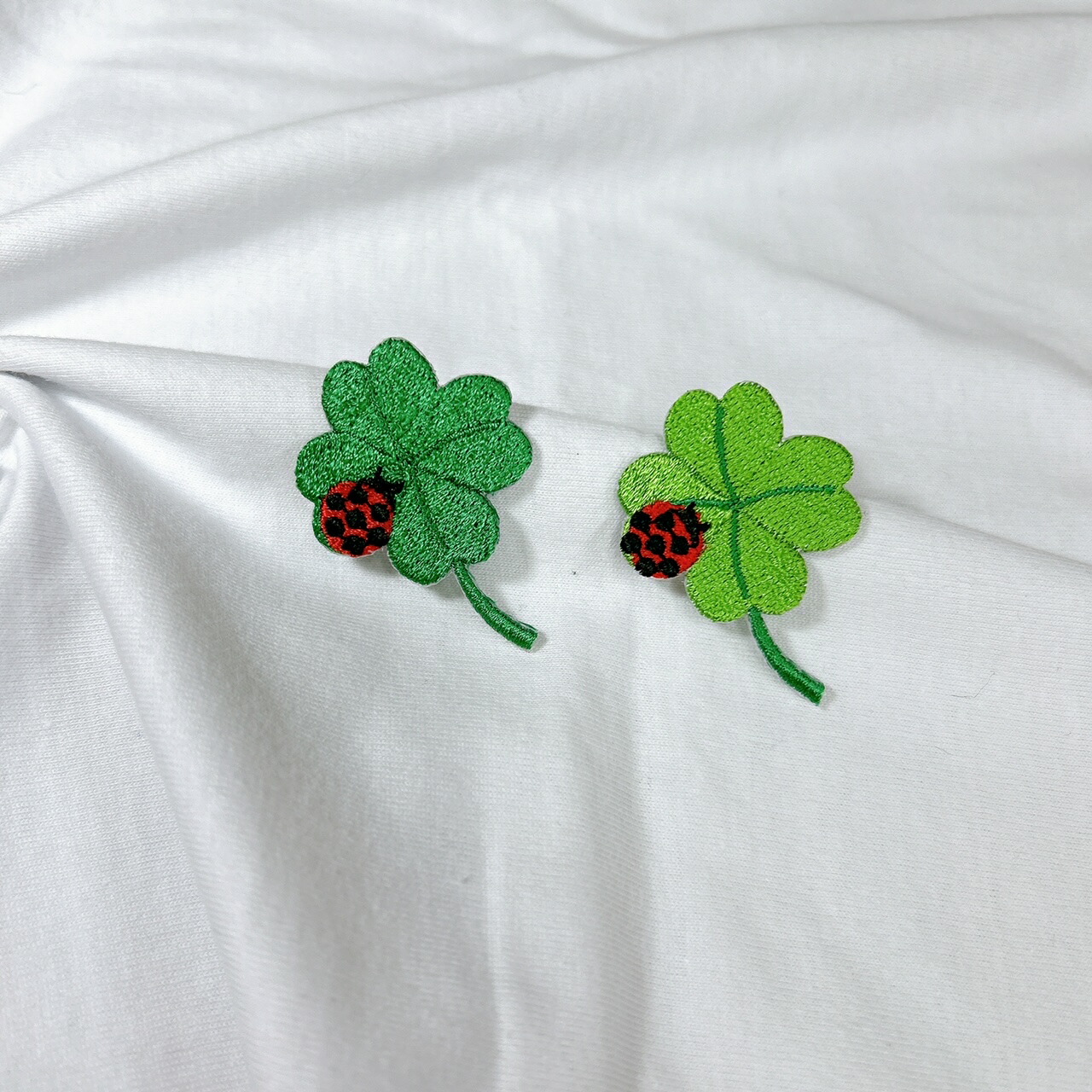 楽天市場】ワッペン アイロン 四つ葉 クローバー てんとうむし 【1000