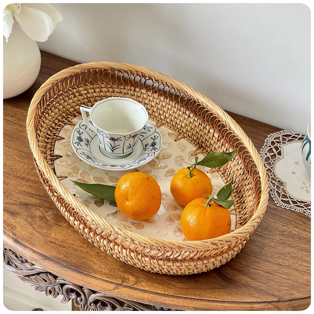 パリの雑貨 ビンテージ 大きな手編みのトレー ブロカント 吊り下げ可能