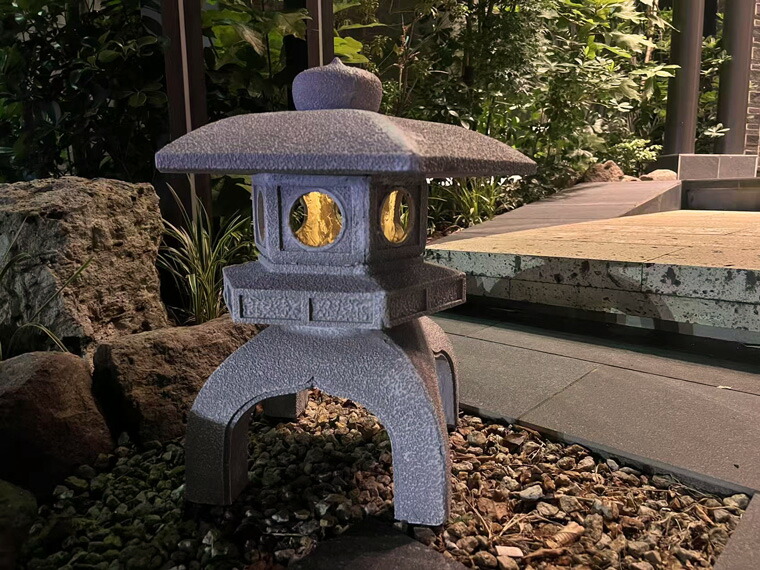 楽天市場】灯篭 石灯篭 雪見灯篭 光る ソーラー 中大型 石 灯篭 とう