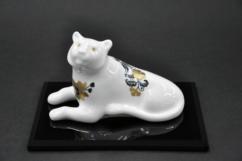 楽天市場】【送料無料】ノリタケ干支置物「寅 (トラ)」2022年 (飾り台