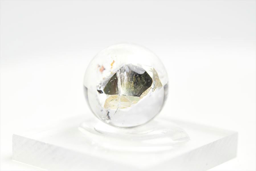 楽天市場】パイライトインクォーツ 最高級 AAAAA◇黄鉄鉱入り水晶◇ 丸