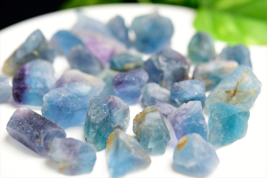 楽天市場】ブルーフローライト ラフ原石 格安・お買い得 約300gセット