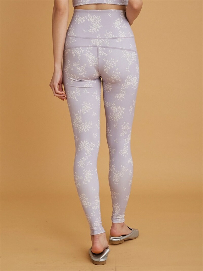 楽天市場】【emmi yoga】ONLINE限定リトルフラワーブラトップ&レギンス