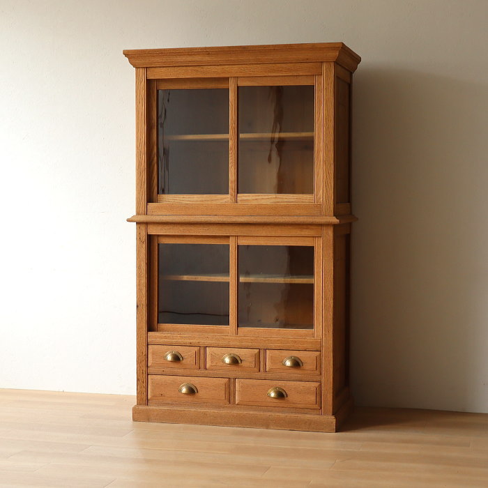 楽天市場】アンティーク ゆらゆら ガラス引戸棚 水屋タンス 飾り棚