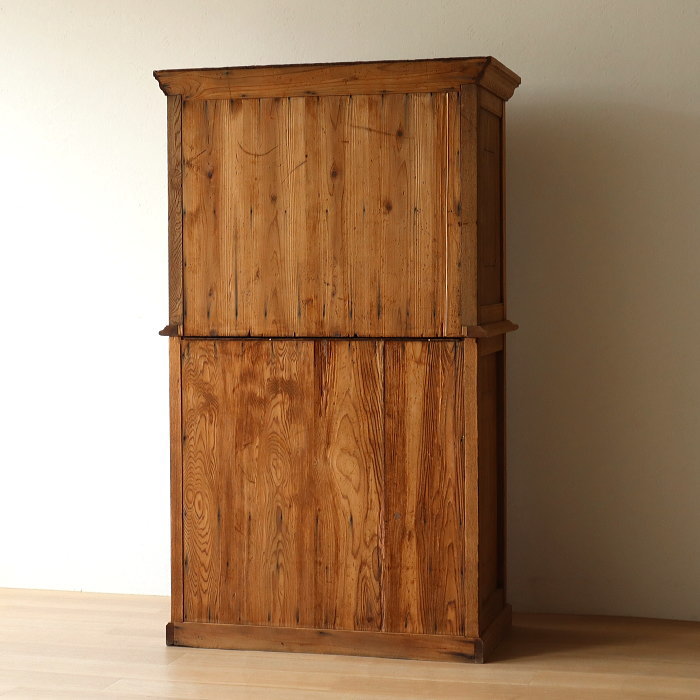 楽天市場】アンティーク ゆらゆら ガラス引戸棚 水屋タンス 飾り棚