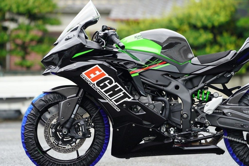 楽天市場】EIGHT(才谷屋) エイト(サイタニヤ) フルカウル／レース ZX