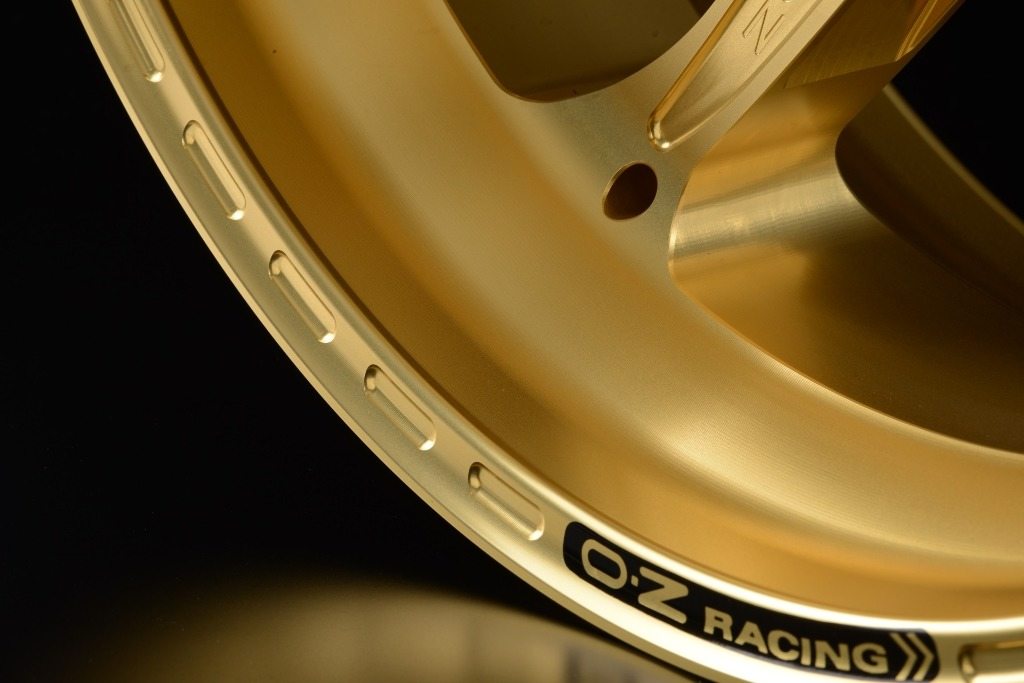 楽天市場】OZ Racing OZレーシング GASS RS-A アルミ鍛造ホイール ZZ