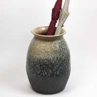 楽天市場】【38時間限定20%OFFクーポン配布中】信楽焼 白窯変壷型傘