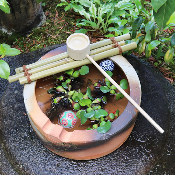 楽天市場】【今だけ限定15%OFFクーポン配布中】信楽焼 つくばい 手洗い