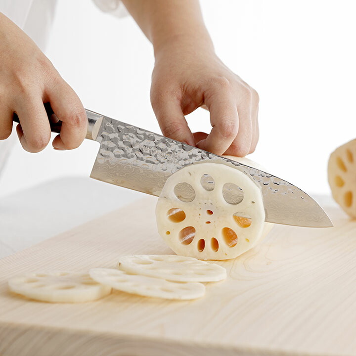 楽天市場】【関の刃物】 さくさく 鎚目ダマスカス 三徳包丁 180mm 包丁