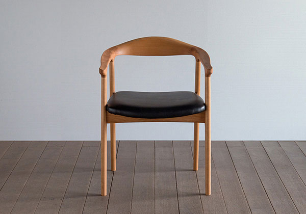 楽天市場】【期間限定値下げ】 ダイニングチェア オメガ2 肘付き