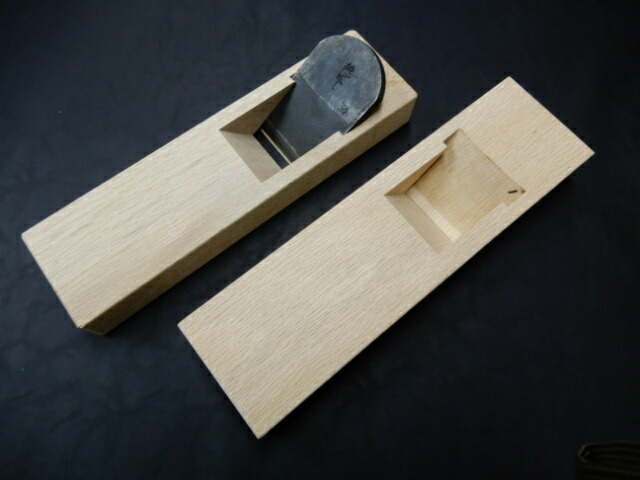楽天市場】山本健介作炭焼燕鋼二枚裏 一枚鉋寸四（60mm）白樫包堀り