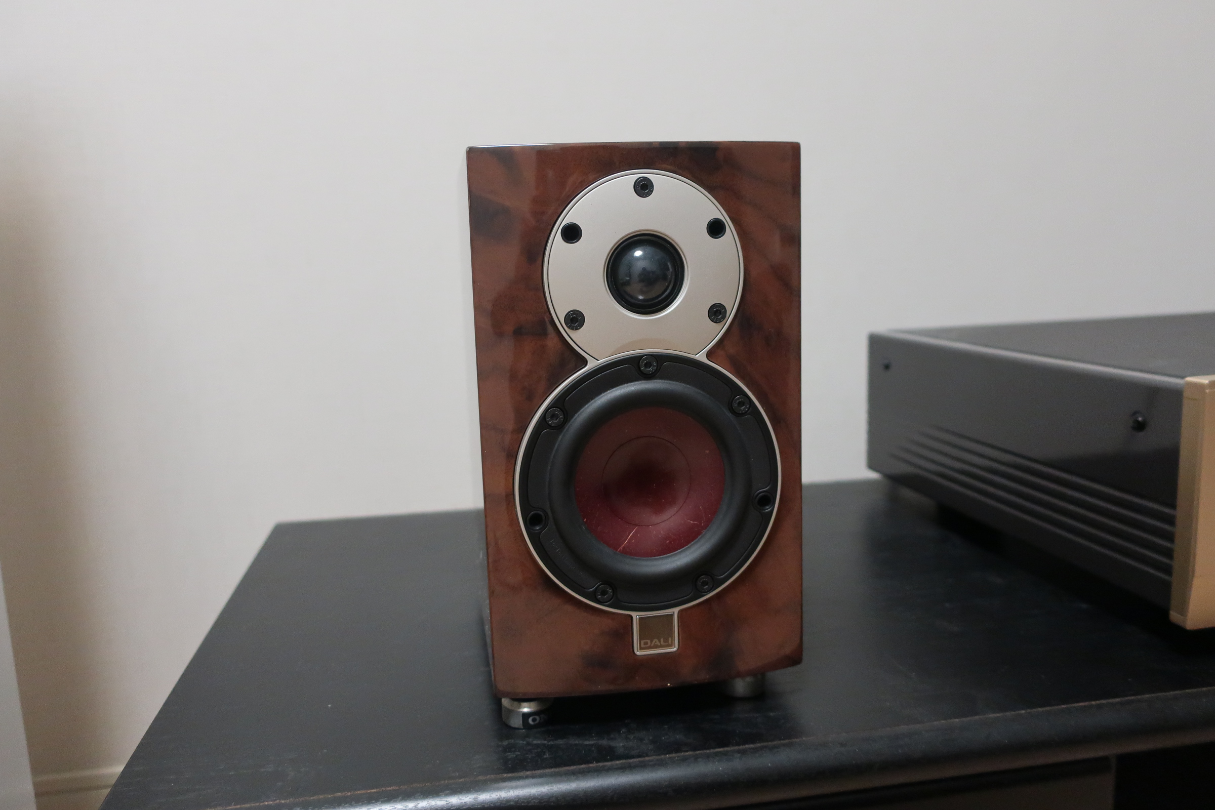 DALI MENUET SE」が届いた件 | tsuyoshi-oshita.com