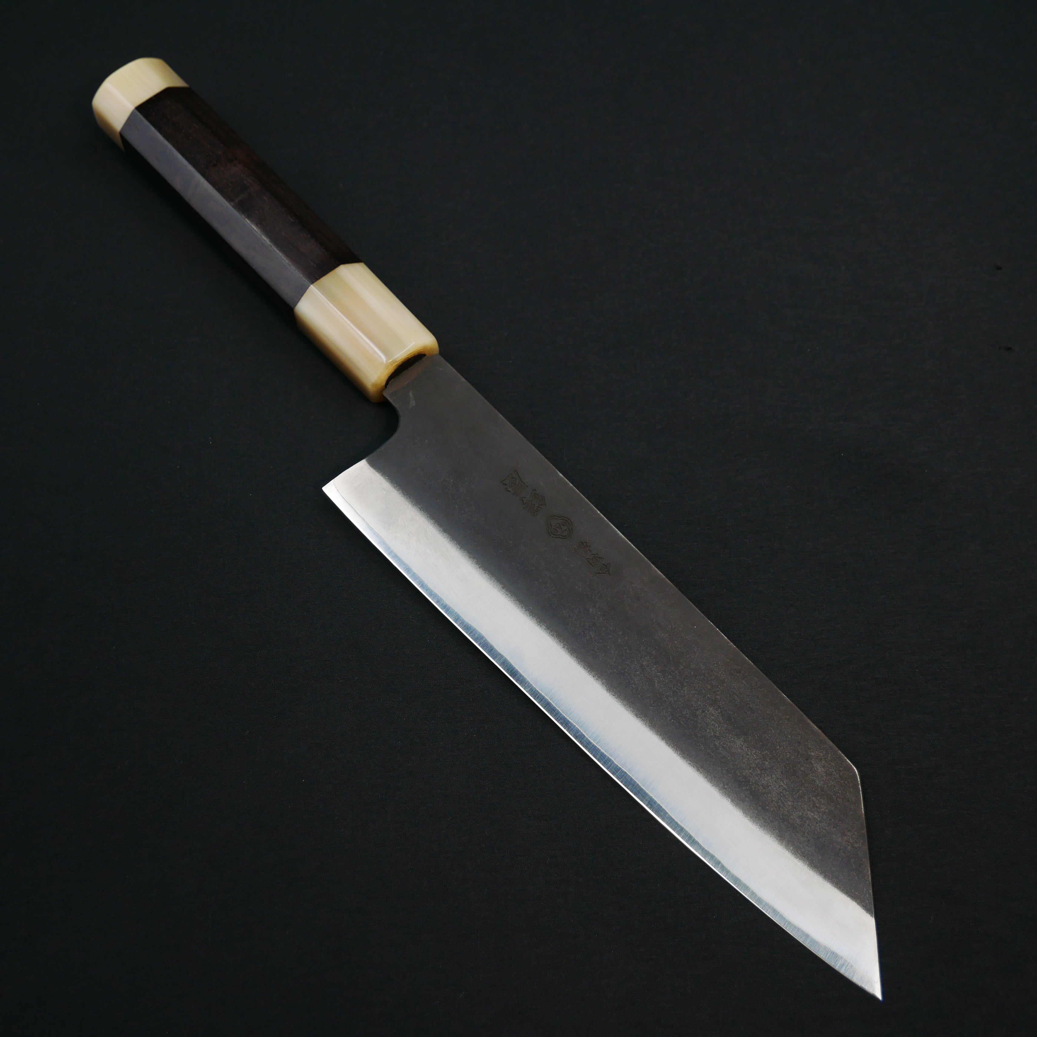 吉田刃物 ZDP189 黒打 切付牛刀 黒檀八角柄 – つば屋庖丁店