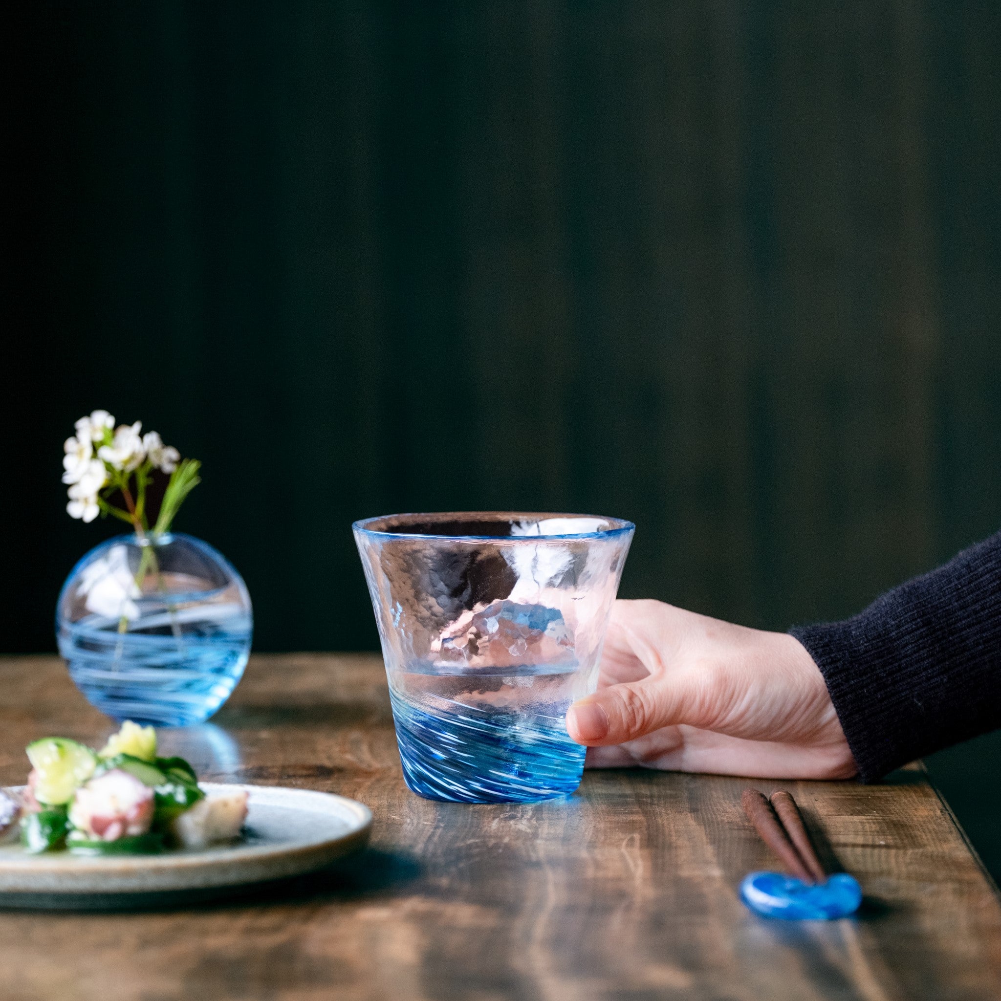 津軽びいどろ 六の色(むつのいろ) 一輪挿し 海 | おしゃれなガラス花瓶