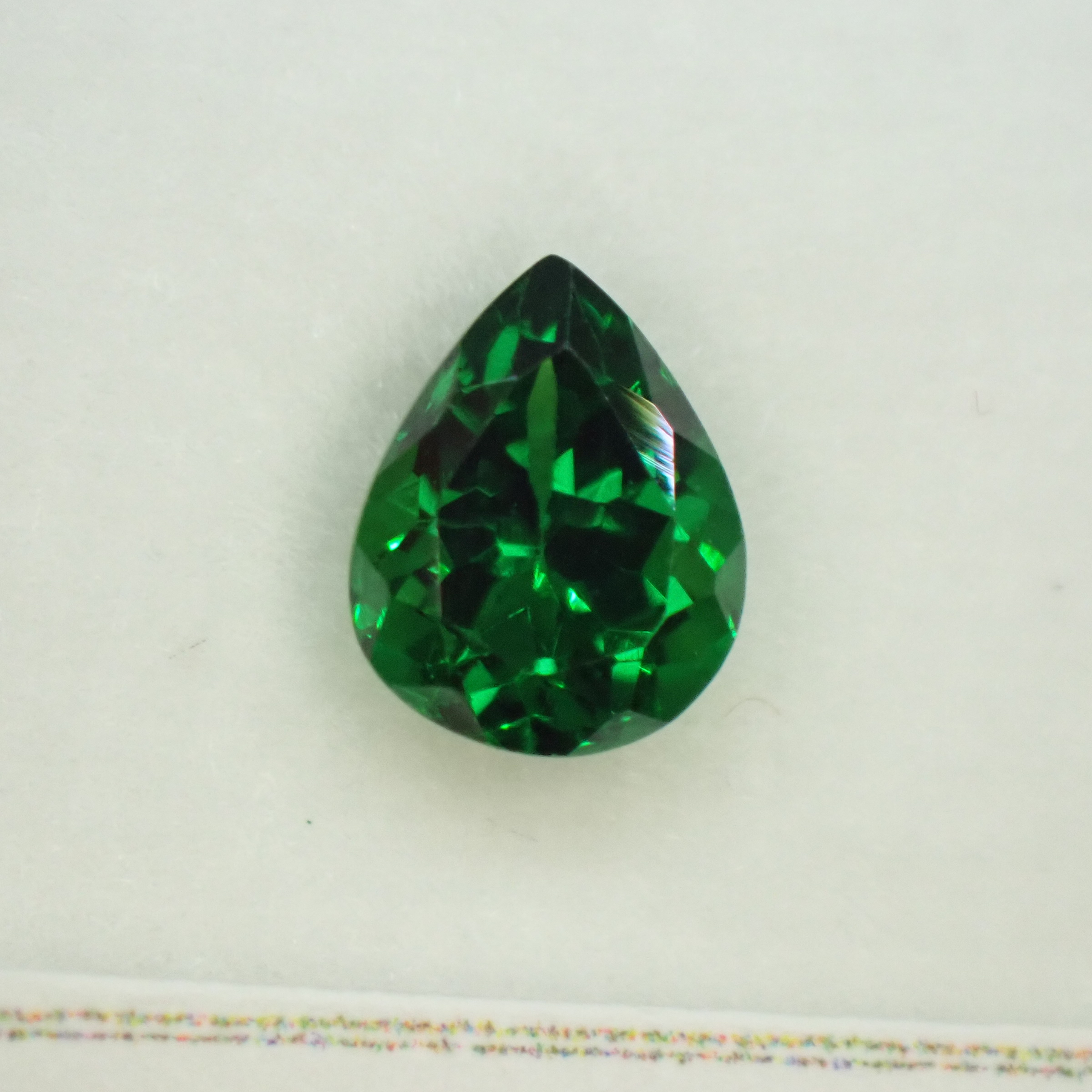 美しいネオングリーン☆加工もしやすい5x4mmサイズのツァボライト