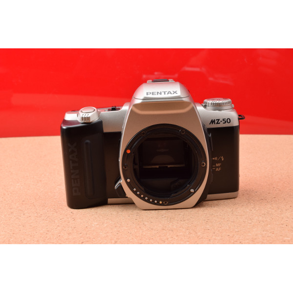 初心者用の一眼レフカメラ専門館TSS / PENTAX ペンタックス MZ-50