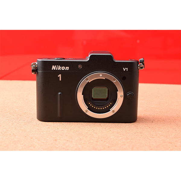 初心者用の一眼レフカメラ専門館TSS / Nikon ニコン 1 V1ボディ!