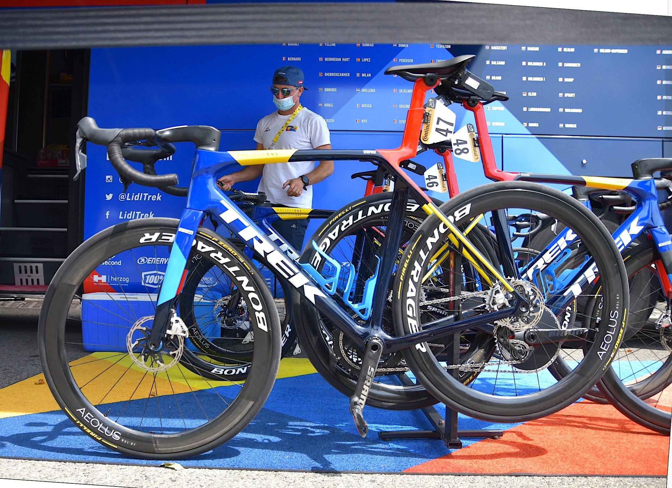 TDFに見るパリ五輪を走る先端バイク③ 【トレック・新型 Madone