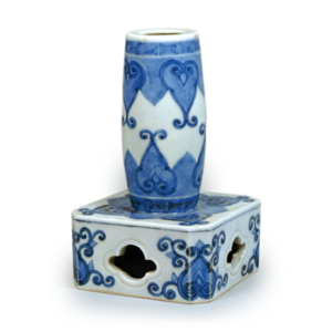 ♪昔の立ち火鉢、傘立て瀬戸、染付花鳥