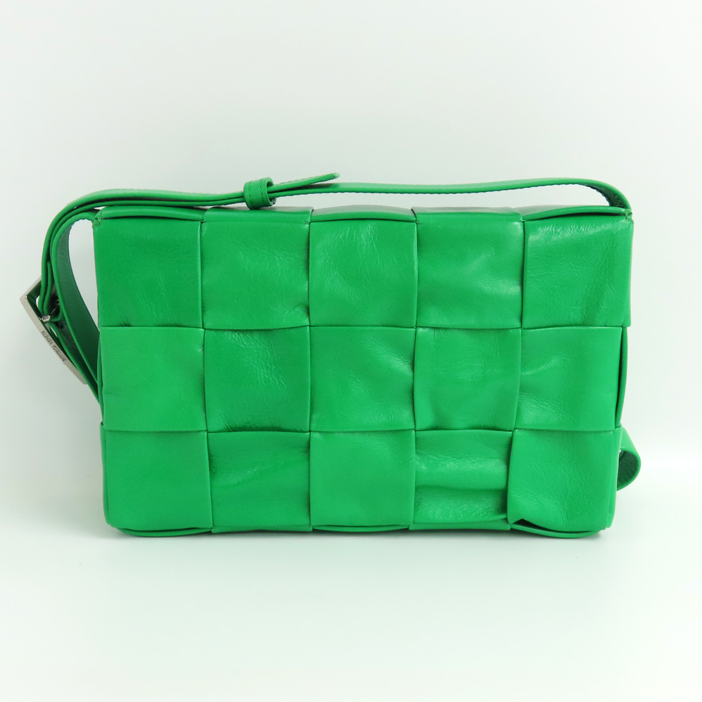 Y2505-144【美品】ボッテガヴェネタ スマホショルダー ライトグリーン