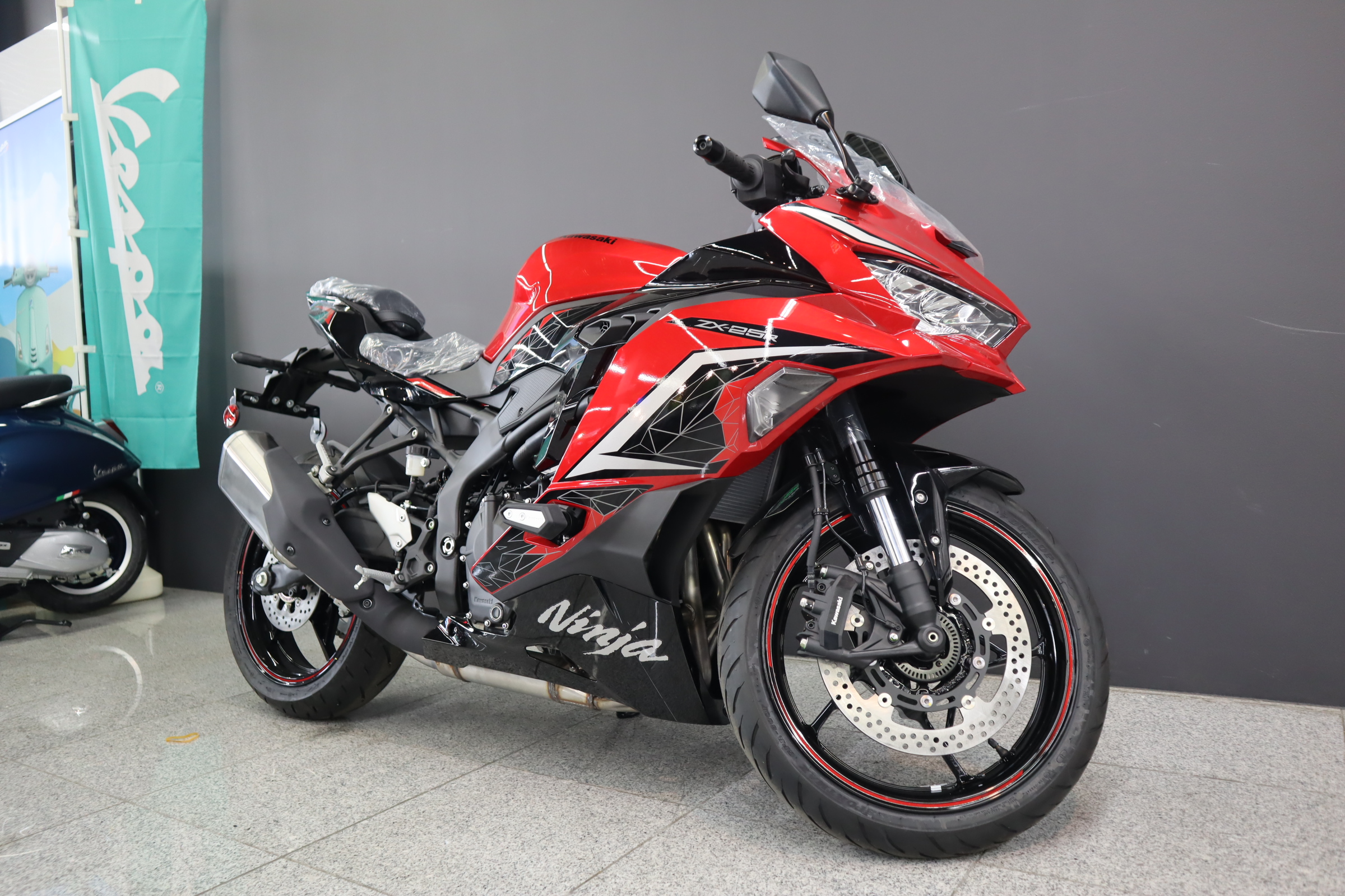 新車入荷！Ninja ZX-25R SE！店頭にて現車確認可能！ [最新情報] | U