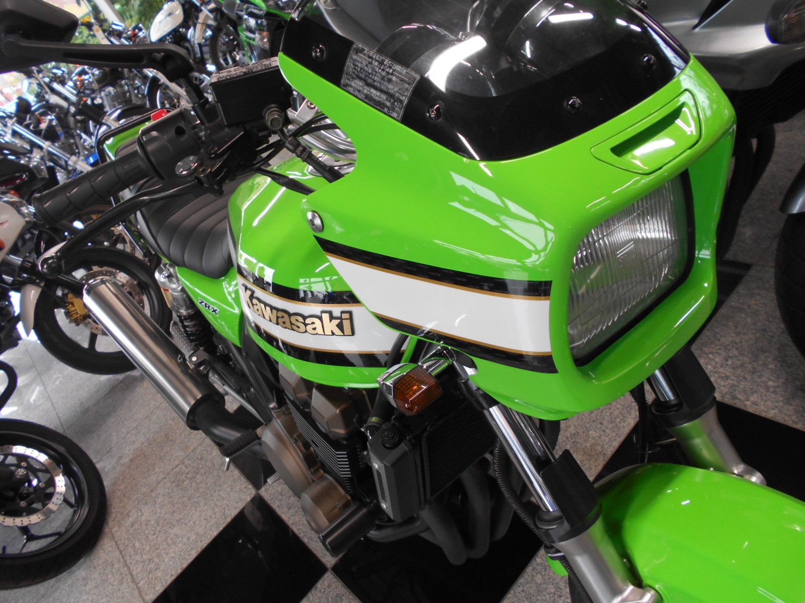 厚木店在庫強化中！】カワサキ・ZRX400ご紹介！ [最新情報] | U-MEDIA
