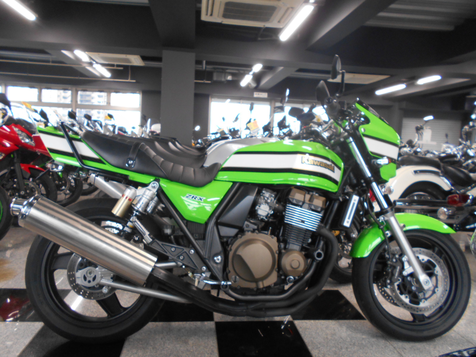 厚木店在庫強化中！】カワサキ・ZRX400ご紹介！ [最新情報] | U-MEDIA