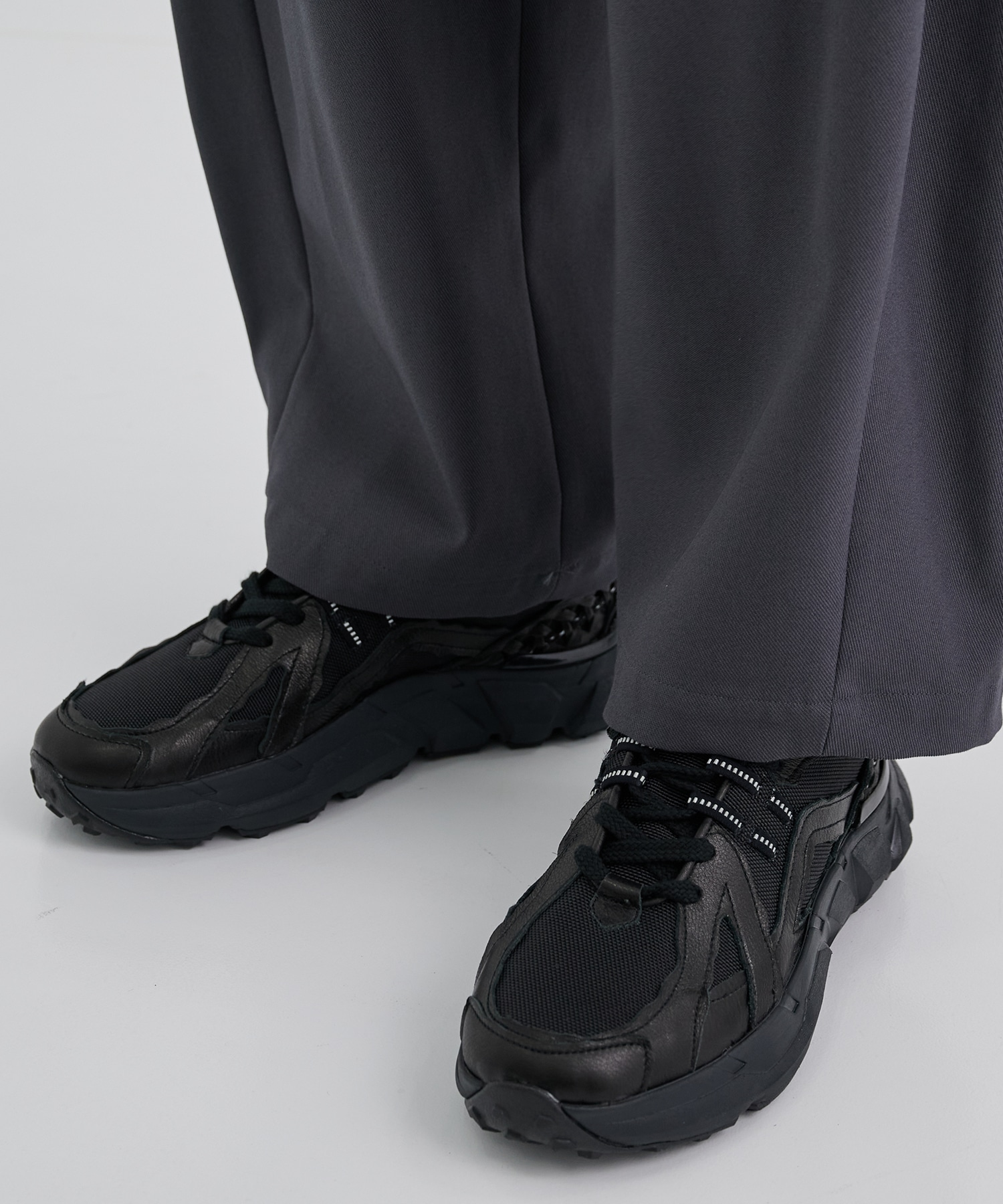 残りわずか｜再入荷なし〉LEATHER MESH Vibram SHOES(1 BLACK