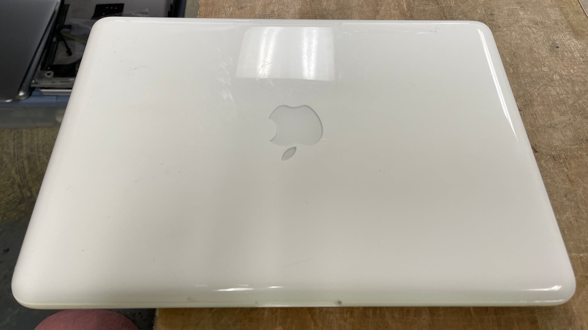 MacBook［MC207J/A］Late 2009モデル 白ポリカ ユニボディ