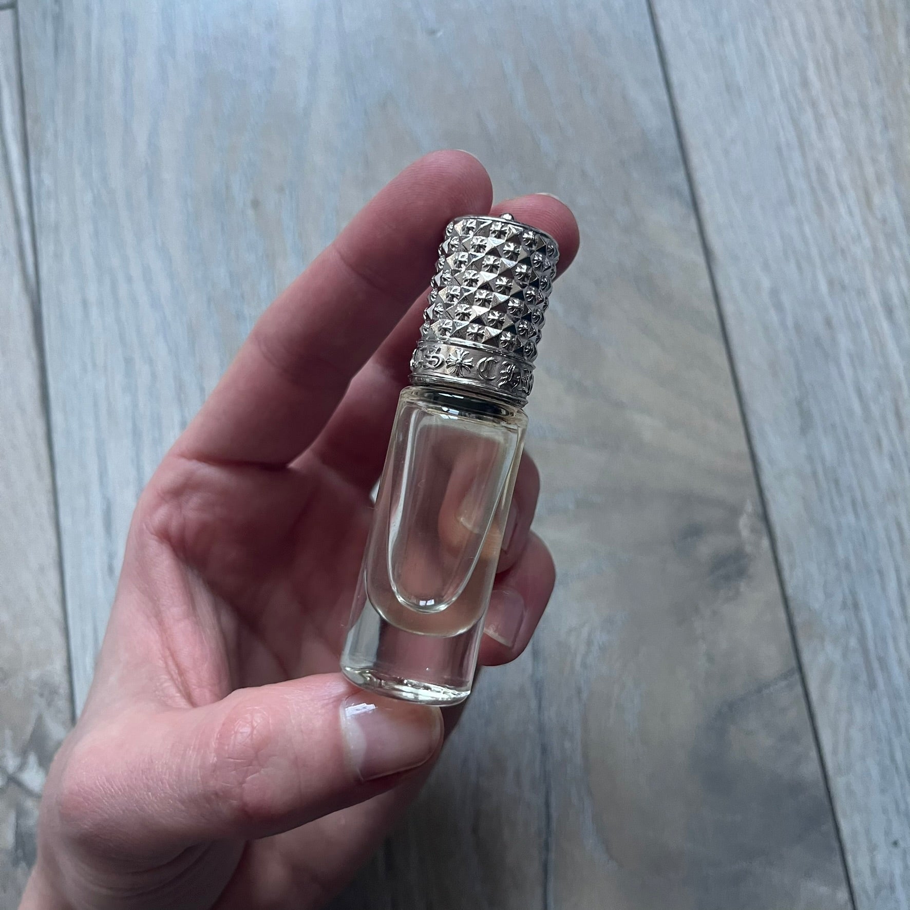 Chrome Hearts +22+ Roll-On Perfume – único13